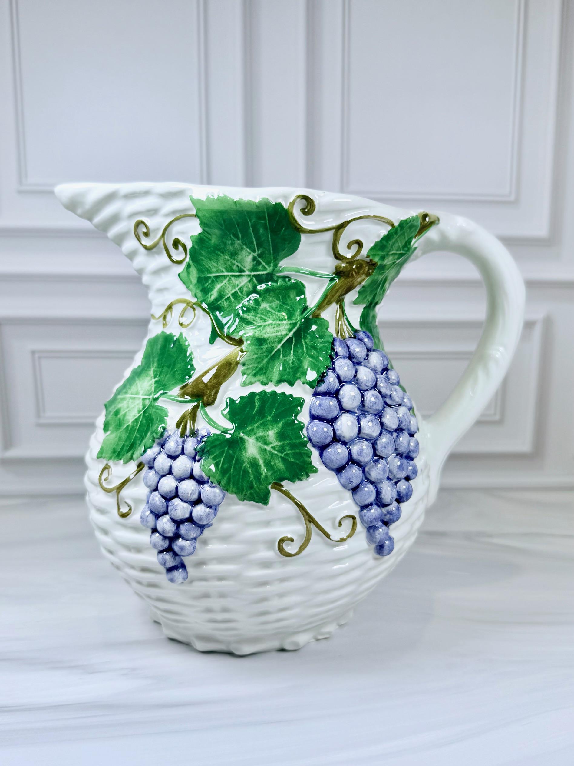 Vase en verre moule presse decor grappe de raisin style ouraline | Selency