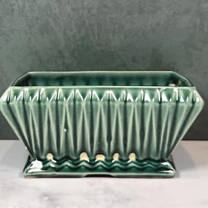 Brush McCoy 166 Planter