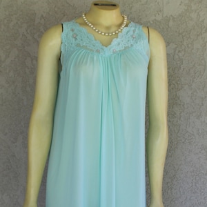 VTG Shadowline Minty green BABYDOLL/Gown Nightgown Nightie