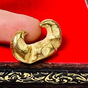 Golden Leklai Amulet: Wealth, Protection, and Charm from Buffalo Mountain Cave