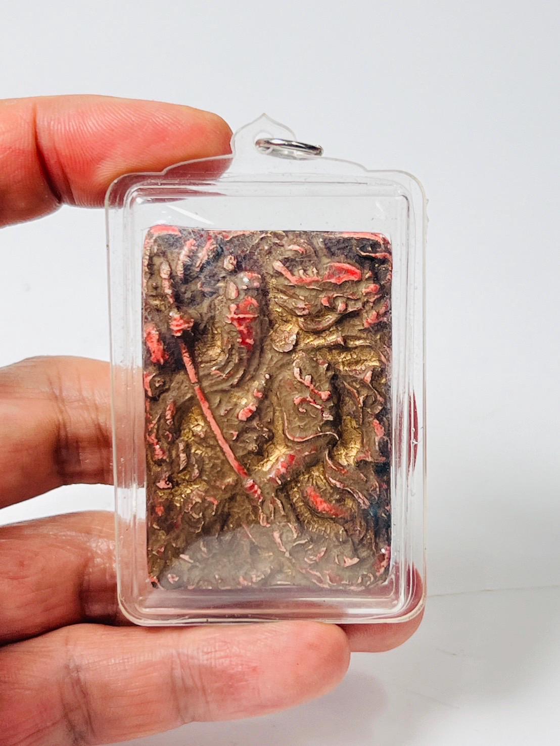 珍しい関羽のお守り：古代タイの粘土のお守り、神聖な中国語の文字