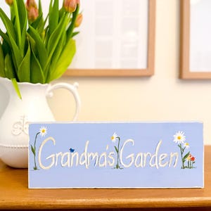 Customized Garden Sign | Hand-Painted Garden Sign | Personalized Wood Sign | Customizable Gift for Mom | Gift for Grandma