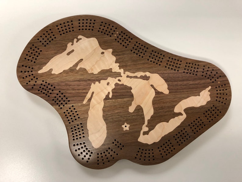 Great Lakes Cribbage Board Walnut