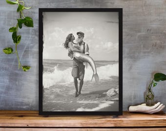 Vintage Sailor Holding a Mermaid in Nautical Style - Wall Art Deco Retro Black and White Photo - Romantic Print for Couples, Version 5