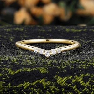 Curved Diamond Wedding Band, V Shaped Five Stone Ring, Yellow Gold Chevron Stacking Ring