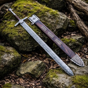 Hand Forged Damascus Steel Sword with Scabbard,Medieval Crusader Sword,Viking Replica,Decorative Wall Art,Gift for Men, Fantasy Blade