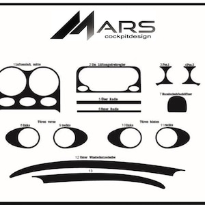 Op de afbeelding: Een zwarte dashboard decoratieset voor Daewoo Matiz 08.98> van Mars cockpitdesign. De set bevat diverse genummerde stickers voor interieuronderdelen zoals ventilatieroosters, radio-omlijstingen en deurpanelen op een witte achtergrond.