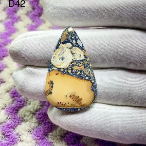 Maligano Jasper Cabochon: Oval Jaspagate Gemstone (38x23 Cts 29 D,42)