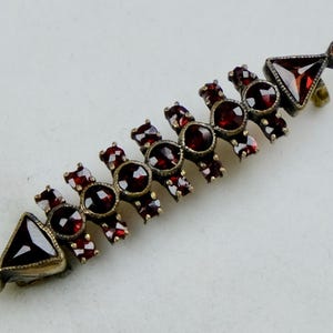 Antique Garnet Gold Victorian Bohemian Garnet Bar Brooch P1105CE1