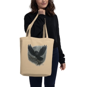 Realistic Raven Tote Bag – Eco-Friendly Gothic Nature Tote – Dark and Mysterious Art Bag