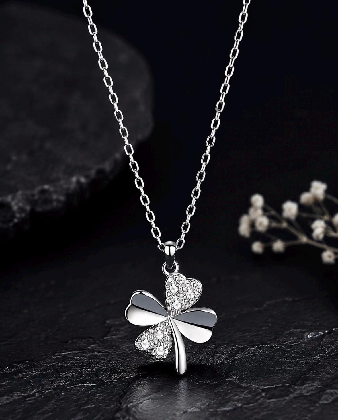 クローバーネックレス Four leaf clover necklace - Etsy 日本