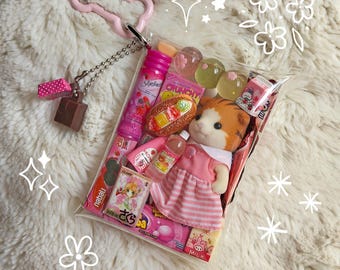 Sylvanian Calico Critters | Miniature Japanese Snack Charm Keychain Keyring | Kawaii Animal Toy Gacha Gashapon Bag Charm | Heisei Retro