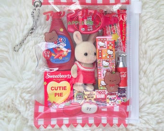 Sylvanian Calico Critters | Miniature Japanese Snack Charm Keychain Keyring | Kawaii Animal Toy Gacha Gashapon Bag Charm | Heisei Retro
