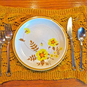 Set de table tricot main dentelle jaune verge d&#39;or - lot de 2
