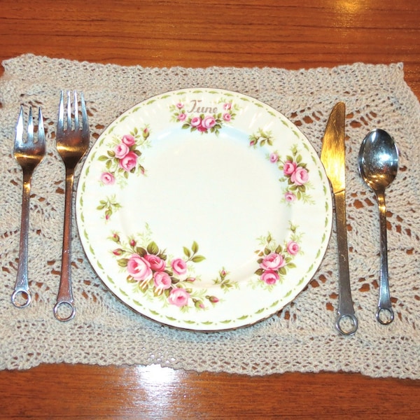 Off White Lace Handstricken Tischsets - 2er-Set