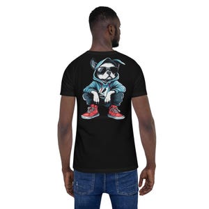 Street Dog T-Shirt – Cartoon Hund mit Hoodie