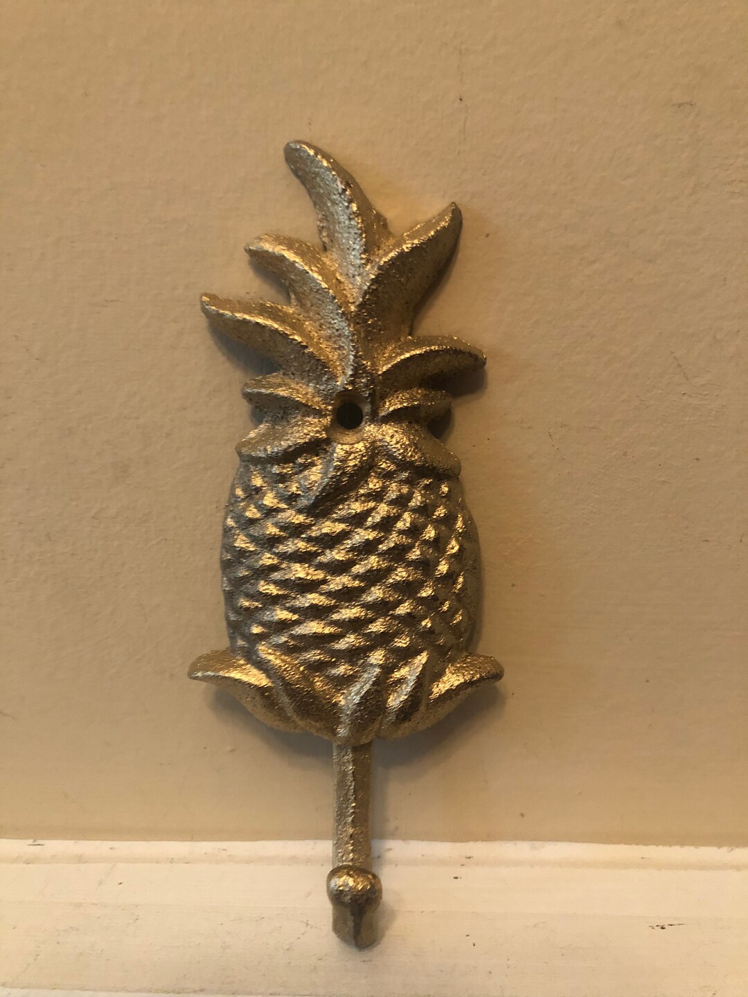Pineapple Wall Hook, Cast Iron Hook / Pineapple Wall Decor/ Home and