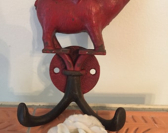 Red Pig Wall Hook: Shabby Chic Metal Hanger