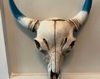 Small Resin Cow Skull: Distressed Western Home Decor
