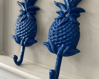 Pineapple Wall Hook, Cast Iron Hook / Pineapple Wall Decor/ Home and Garden Decor - HArdWAre INCluDED