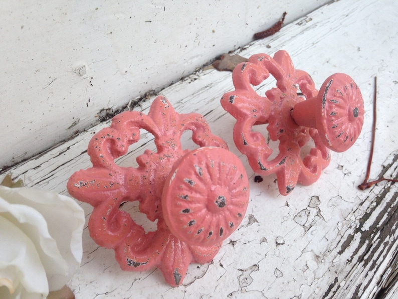 Drawer Pulls / Drawer Knobs / Shabby Chic Knobs / Fleur De Lis Knobs image 3