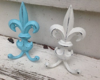 Fleur De Lis Wall Decor/ Wall Hook/ Shabby Chic Wall Decor/ HarDWAre IS inCLUded, Fleur De Lis Hook/ Cast Iron Hook