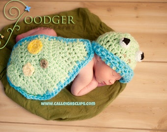 Froggy  Cuddle Critter Cape Set  - Newborn Photography Prop -