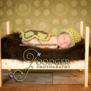 The Original Crochet Hatchling Turtle Cuddle Critter Cape Set Newborn Photography Prop image 3