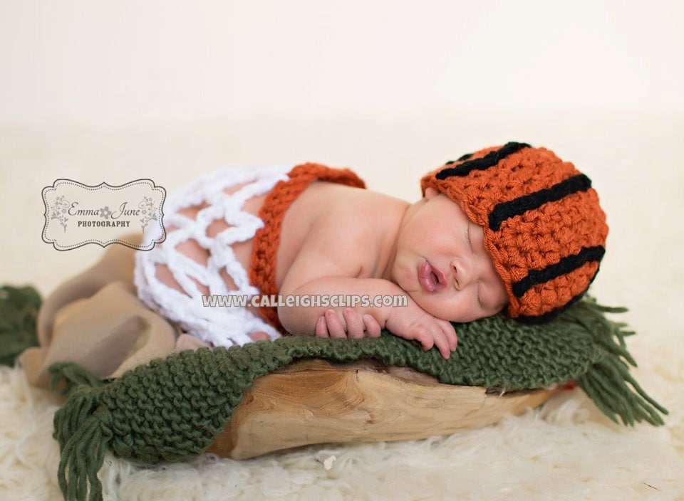 30 Basketball Crochet Patterns for Fans, Gifts, and Game-Day Decor 30 Slam Dunk Basketball Set Photography Prop Pattern