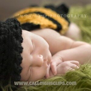 Cuddle Critter Cape Set Bumble Bee Newborn Photography Prop image 2