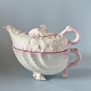 belleek ベリーク 豚の置物 ペア Belleek Pig - Etsy