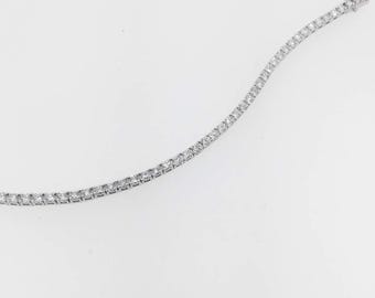 モアッサナイトテニスブレスレット：スターリングシルバー製インフィニティデザイン