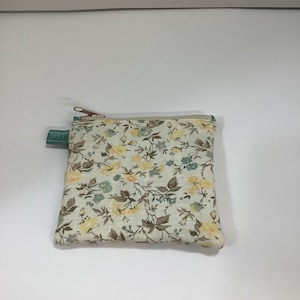 Small quilted wallet/coin pouch. Key chain purse. Quilted zipper pouch