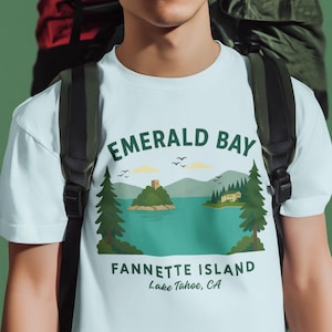 Camiseta gráfica Emerald Bay Lake Tahoe: recuerdo de vacaciones en California