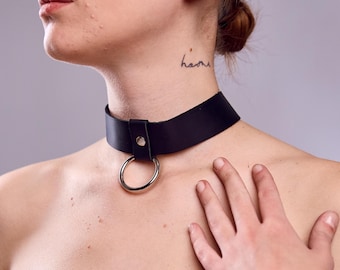 Black Leather O Ring Choker,O Ring Collar Necklace,Black Collar Choker For Women,Minimalist Leather Choker Necklace,Goth oRing Choker Collar