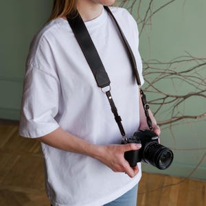 Leather camera strap, Leather neck strap camera, Custom camera strap, Handmade camera strap, Wide camera strap, Photographer gift