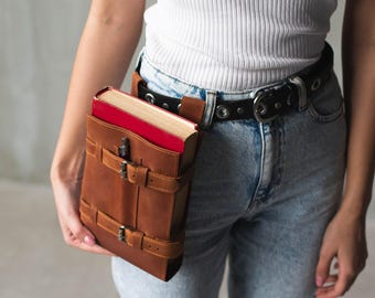 Läderbokhållare för bälte, specialanpassad trollformelbok, medeltida bokhölster, bokfodral, Cosplay- och lajvbältesbokshölster