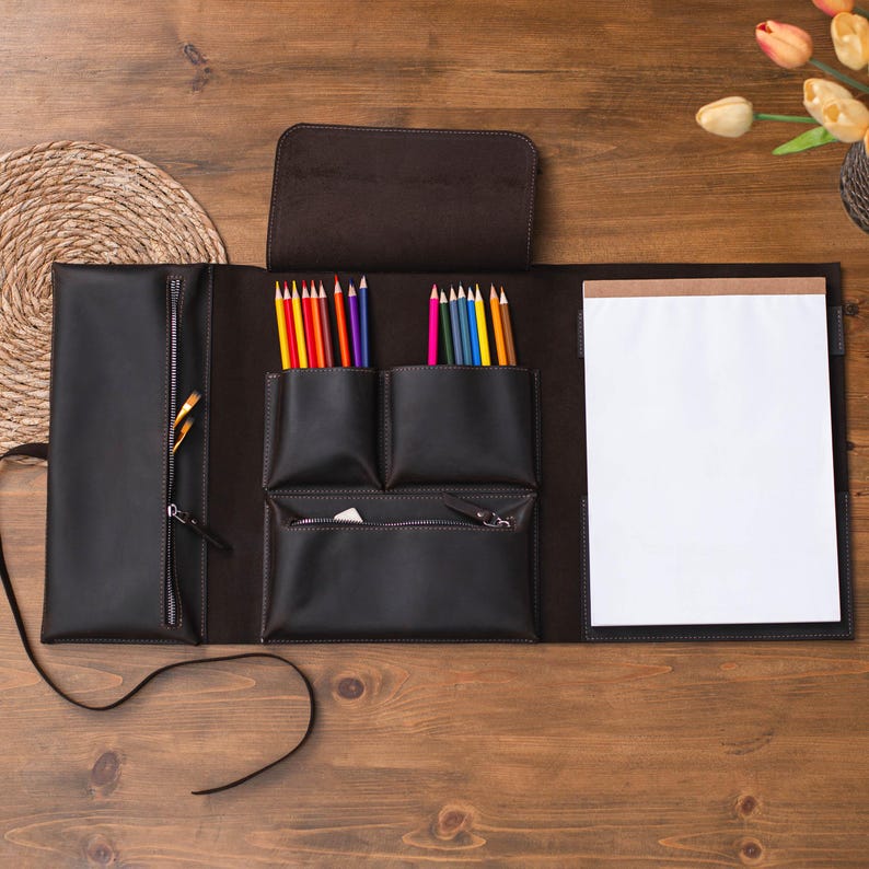 Personalized Leather Sketchbook A4, Drawing Sketch Pad & Journal with Custom Cover, Handmade Artist Gift, Graduation, Birthday Present