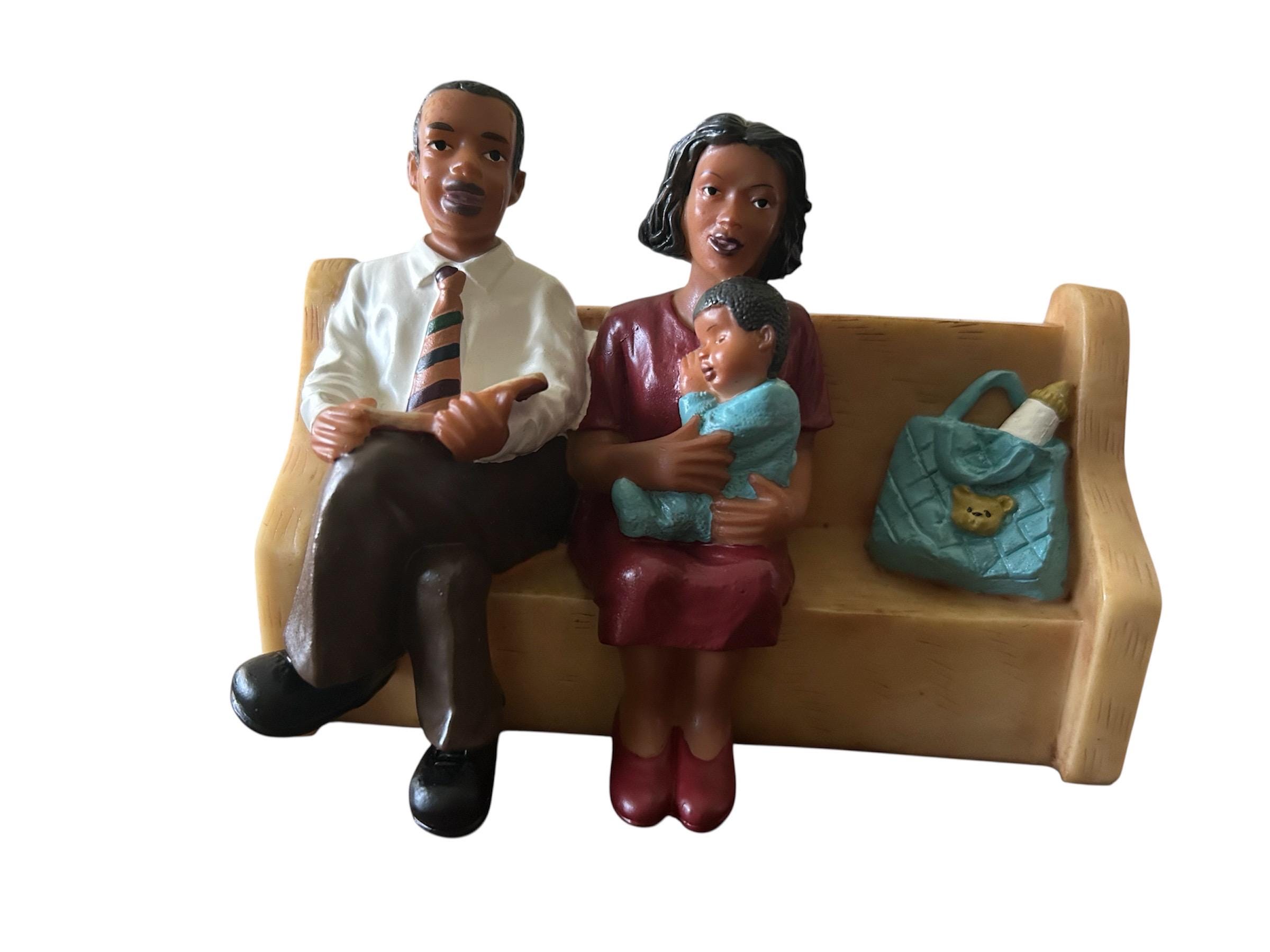 Vintage UTI Kirchensammlung afroamerikanische Familie in Pew, Ehemann Frau und Baby