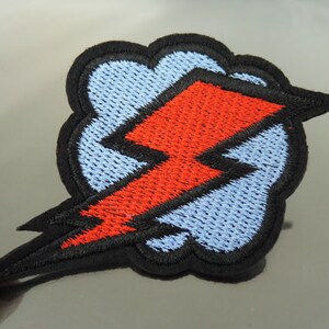 Flash Patches - Iron on Patches or Sewing on Patch Flash with Cloud  Patch Red Blue Patches Embroidered Patch Lighting Bolt Embellishment