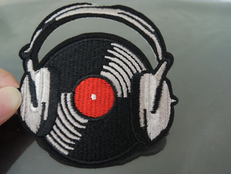 Iron on Patch Gramophone Record Patch Phonograph Record with Headphone Patches Large Iron on Applique Embroidered Patch Sewing Patch image 1