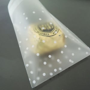 マットクリアギフトバッグ 半透明バッグ 粘着性再封可能プラスチックバッグ ギフトラッピングバッグ 包装 48個