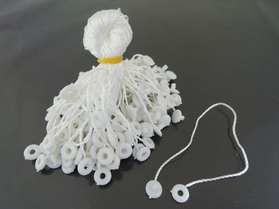 Hang Tag String - 100pcs White Hang Tag String with Round Plastic Fastener