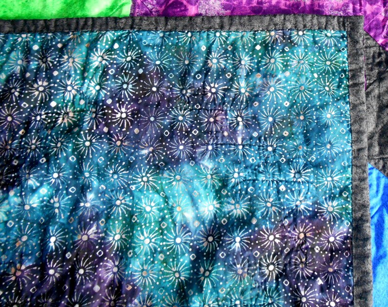 Space Lanterns quilt, outer space inspired, baby quilt, toddler quilt, lap quilt image 4
