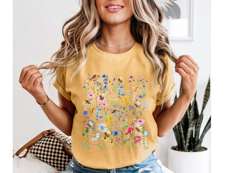 Vintage wildflowers with bees, Aesthetic wildflowers tee, Trendy summer comfort colors tee, Botanical, Love for flower, Gift for her, Floral imagem 4