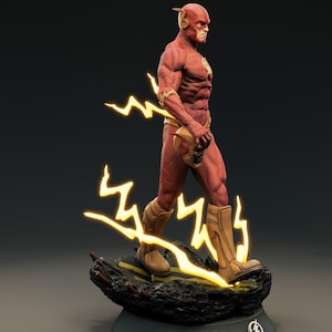 Puede incluir: Estatua roja y dorada de Flash, un superh&eacute;roe de DC Comics, en una pose din&aacute;mica caminando. La figura est&aacute; detallada con un f&iacute;sico musculoso, vistiendo un traje y botas rojas. Rayos amarillos emanan de la base, agregando una sensaci&oacute;n de movimiento.