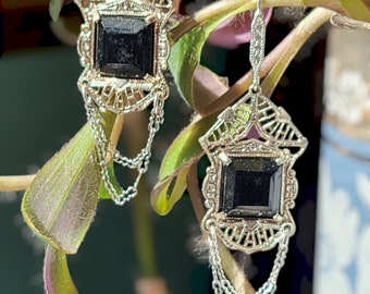 Delicate Silver Art Deco Earring with Black Czechoslovakian Glass crystal, Vintage OX silver chain