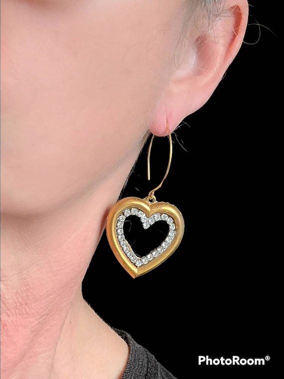 The perfect gift ~ Vintage  Metal Heart Earring wi