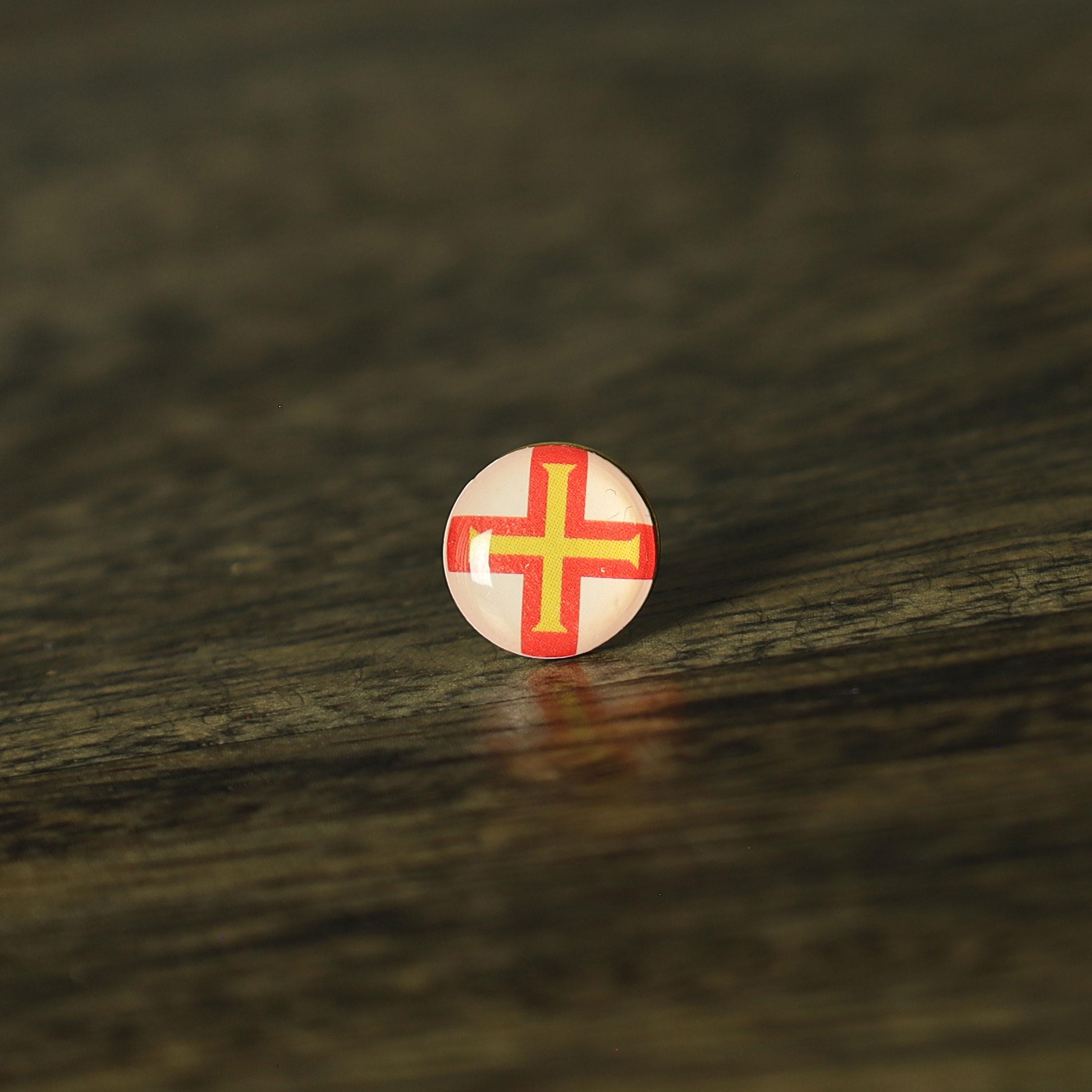 Guernsey Flag Map Pin | Guernsey Flag push pin | Guernsey map pin for wood map