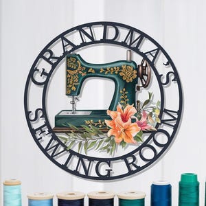 Custom Sewing Room Metal Sign, Quilting Room Decor, Personalized Craft Room Sign, Sewing Wall Art with Flowers, Gift for Quilter Mom